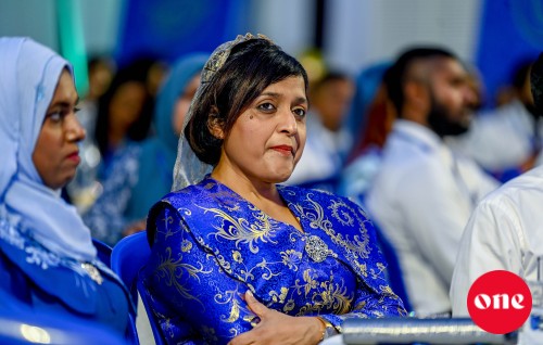 Dhaulathun enme rufiyaaehvves vagakah nunagan: Dunya