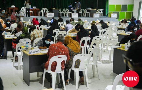 Hiya flat libunu meehun ehbbasvumugai soikuran fashaifi, miadhu 100 ahvvure gina meehun soi kuraane