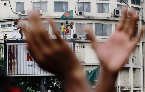 PHOTO: Dharivarun feshi muzaaharaagai Bangladesh ge verikan vahttaalai rayyithun ufaafaalhukurun