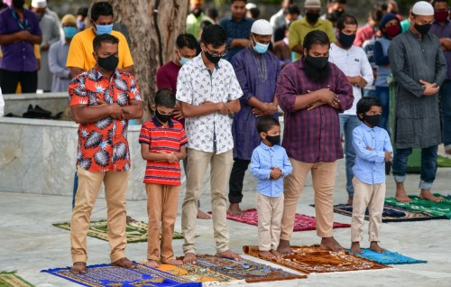 Alhukankurun mathee hedhiboduvamun anna zuvaanaa ah Allah tha'aalaa giyaamai dhuvahun mathee dharaja dhehvaafaivey: Khuthubaa