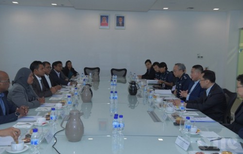 Vice President meets with officials from Central Narcotics Bureau and Singapore Prison Service