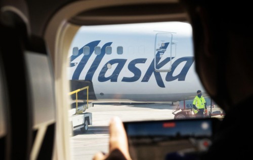 Bomeh oii kamah bune Alaska flight eh divert kohffi