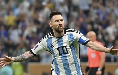 Messi World Cup gai beynunkuri 6 jersey eh, 6.1 million pound ah vikkaalaifi