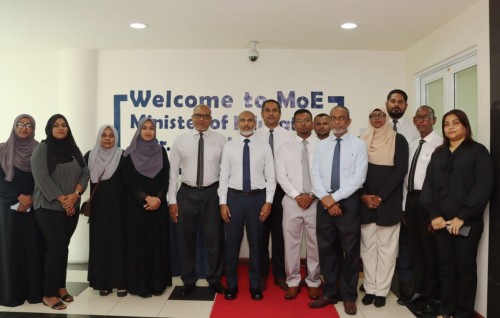 Bodu chuttee December ah, dhiraasee aharu feshun January ah badhalukuranee