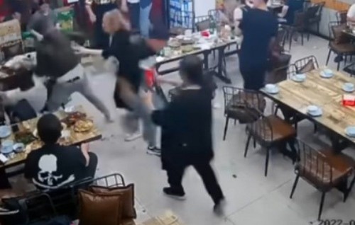 China ge restaurant akah firihenun thakah vedhe, anhenakah hamalaa dhey video akaa eku
