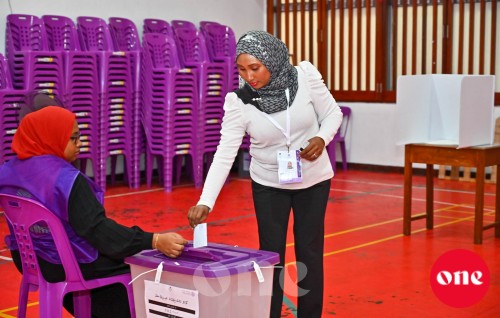 Voting has commenced for Male' city mayoral bi-elections.