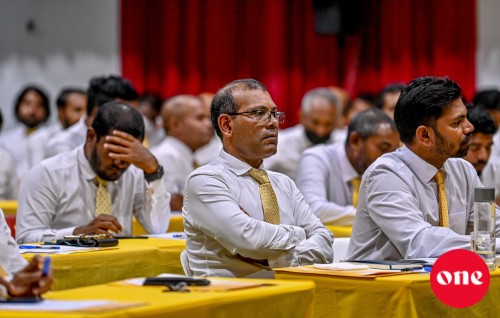 Shameem magaamun vaki kuran Nasheed dhekolhu, Emanikufaanaa eku 18 member in