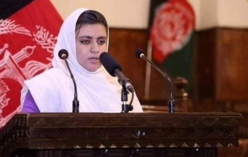 Afghanistan ge mashhooru noosveriya Malala ge gayah badijahai maraalaifi