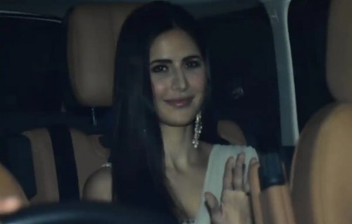 Katrina manma aa eku Vicky ge geyah, Kaiveneege adu gadhavefai vee namaves mi dhethareen adhives mi vaahaka yageeneh nukohddhey