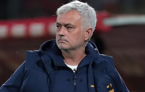 Referee ge kibain ''salaamaiyy hoadhan'' Mourinho match ah nukuthee mic alhaigen