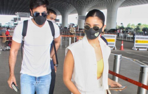Rajjeygai Chuttee heydha kurumah Alia adhi Ranbir ge ithurun  ethah tharinneh