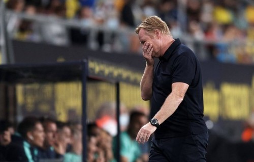 Barca ah point eh, Koeman ah pressure boduve referee ah hoonu hamalaa thakeh