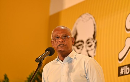 Riyaasee inthihaabu kaamiyaabu nukoh ehen inthihaabuthah kaamiyaabukuran undhagoo vaane: Raees