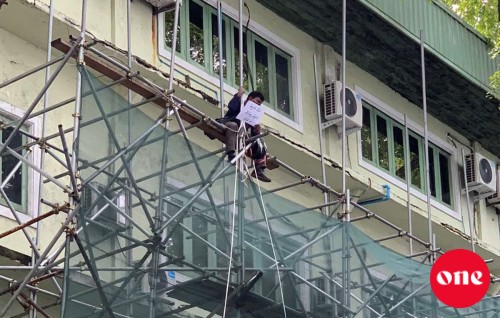 Dharifulhuge marah insaafu hoadhaidheyn edhi bappa aku huravee building dhangandu matheegai ihthijaaju koffi