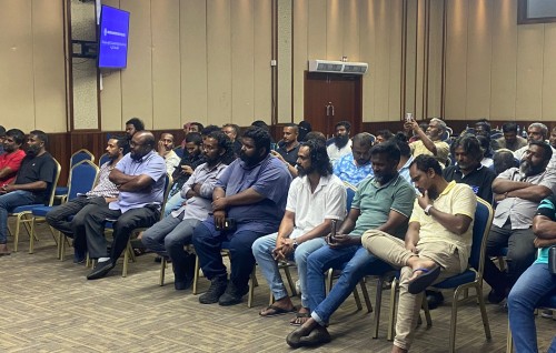 Sarukaarun taxi ge hidhumaiy fashaathee, ekamaa dhekolhah driver inn ihuthijaaju koffi