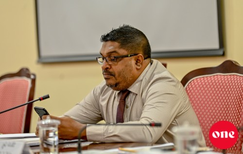 Nilandhoo narudhamaa nizaamaa behey timeline eh 2 mas therey ekulavaalan jeheyne kamah majilis in faaskoffi
