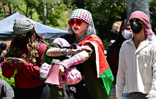 Pro-Palestinian protests spread at US universities