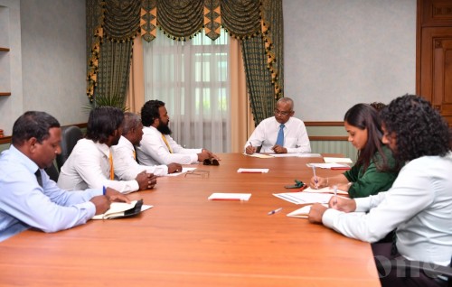 President meets with Olhuvelifushi Councilors to discuss development