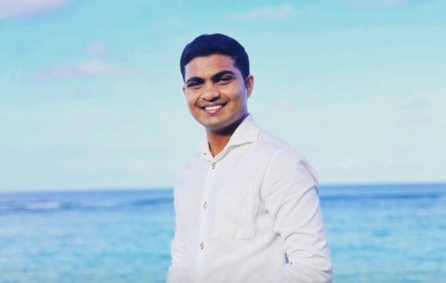 Ritz Carlton gai fathuruveriyaku rape kuri kamah thuhumathu vaa butler ge passport hifahattaifi