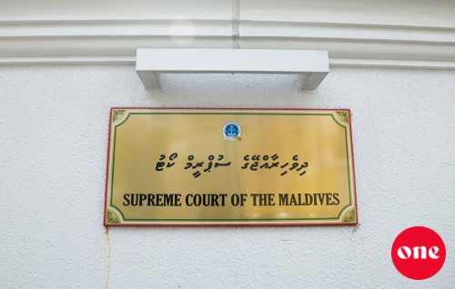 Umuru badhalu kuraan usoolu baathilu kohfi