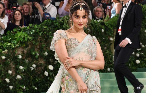 Alia ves biruveri majaa film akah