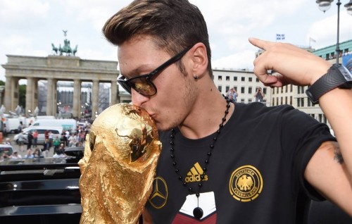 Ozil football kulhun huttaalaifi