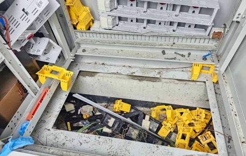 Transformer vagun: Mi faharuge vagu athulaigathee station ah vadhe huhttaa camera inn fenigen!