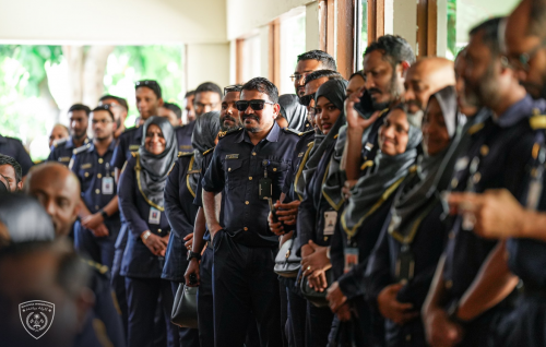 Gavaaidhaa hilaafah ulhey bidheyseen hoadhan Immigration in bodu harakaatheh, 211 officers baiverivey