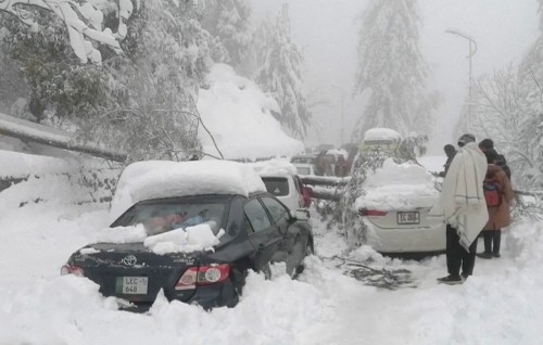 Pakistan ah snow ge thoofaaneh, 35 meehunn maruvejje