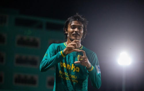 Vaadhoo aai Eydhafusheege ithurun  Maafannaai Kudahuvadhoo ves quarter yageen koffi