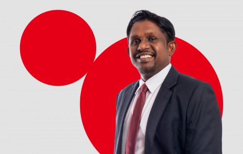 Ooredoo Maldives ge Chief Commercial Officer ge magaamah Niyaaz