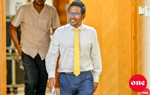 Nasheed ah dhin hamalaa aa gulhey aa mauloomaathu hoadhan edhijje