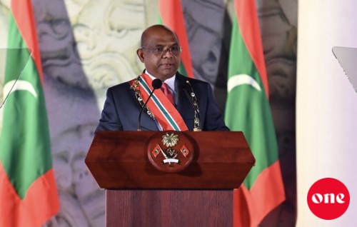 Dhivehi dhaulathuge mathiveri ihzathakee alhugandu fadha nikamehchakah haggu izzatheh noon: Shahid