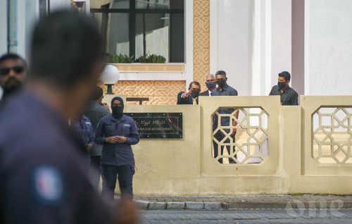 Majilis ge vakivaki menbarunge kankan raid kurumah fuluhunge kudhin kolheh dhanee masahkkai kuramun: Majilis Raees