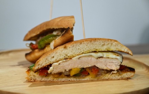One Kitchen: Berry Brainstorm adhi Mediterranian Chicken Sanwich Recipe