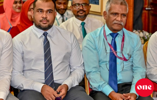 Democrats ah huhdha nudhin member innah inzaaru dhemundhaa kamuge thuhumathu!